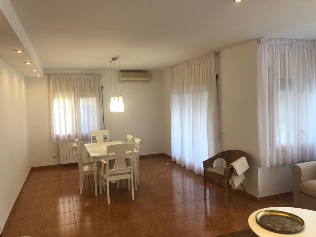 Вилла Casa Veuras Girona - Montilivi Экстерьер фото